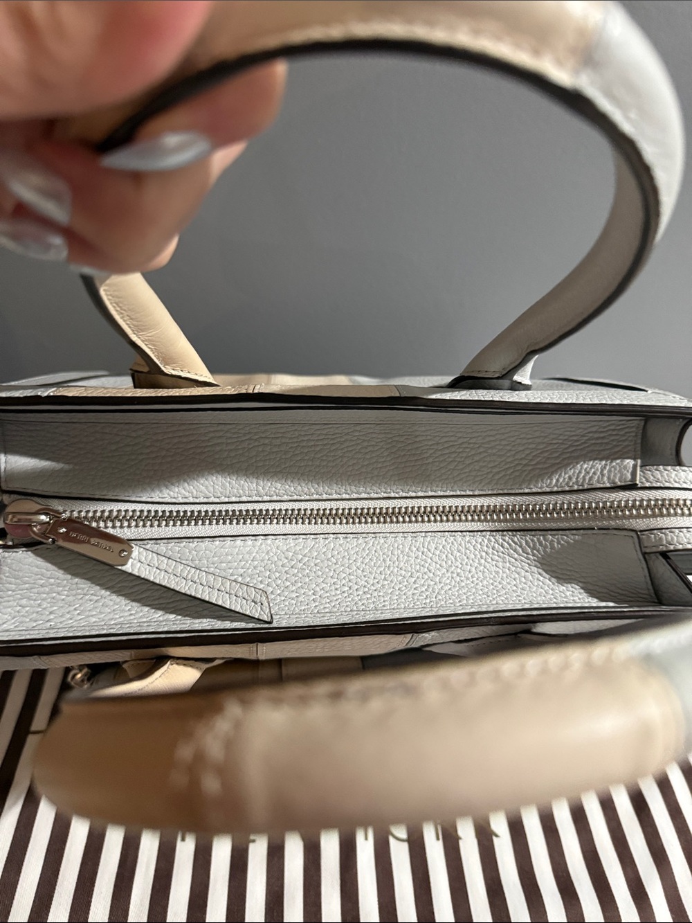 Henri Bendel Rivington tote is crafted from textured cream leather - Picture 6 of 16